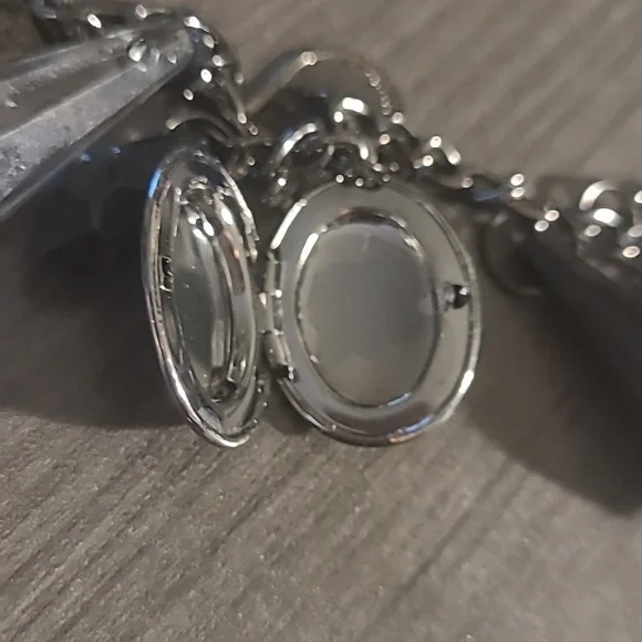 Necklace - Picture 3 of 3